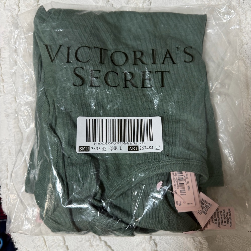 Victoria's Secret Green Set
